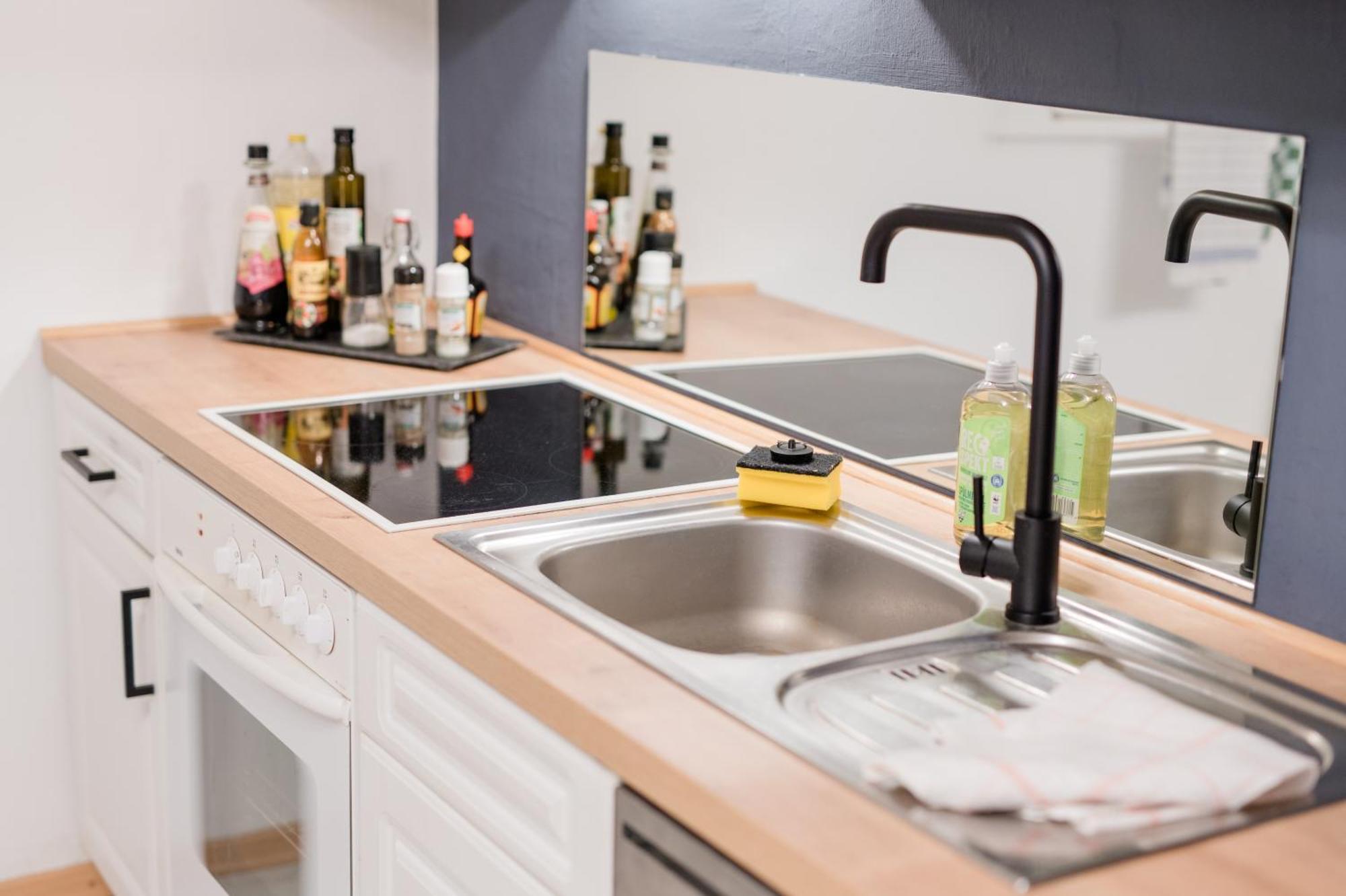 Buchlindenweg - Zimmer & Ferienwohnung Breitscheid  Bagian luar foto